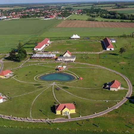 Chalets Franciska Major, Pro Village Sopronkovesd 外观 照片